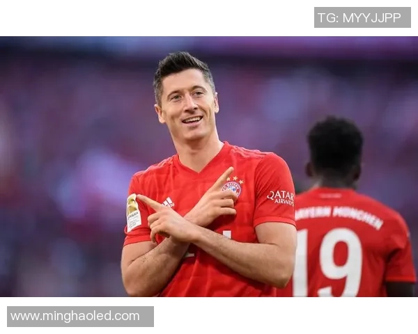 足坛明星与足球俱乐部的完美契约 聚焦各大俱乐部核心球员的风采与影响力